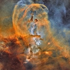 NGC 3576: Özgürlük Heykeli Bulutsusu