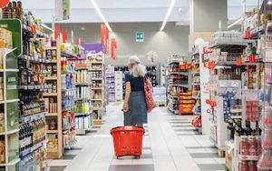 Supermarkets In Italy Prepare For Labor Day Hours