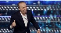 Roberto Benigni show: «L'Europa utopia ragionevole, la pace è in pericolo». Da Musk-Meloni a Ventotene, cosa ha detto