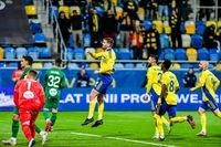 Arka Gdynia - Warta Poznań 3:0. Kibice: 