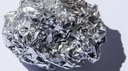 Metaller neden parlaktır?