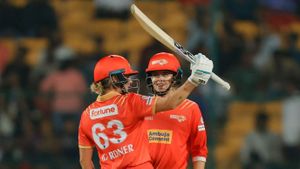 Gujarat Giants Dominates UP Warriorz By 81 Runs