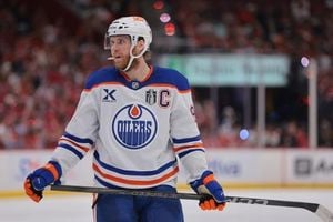 Panthers Face Historic Test After Barkov Injury Shakes NHL