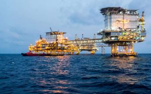 Oil Industry Faces New Discoveries Amidst Challenges