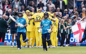 Australia Elects To Bowl First Against England