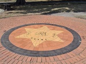 UK Honors VJ Day Heroes On 80th Anniversary