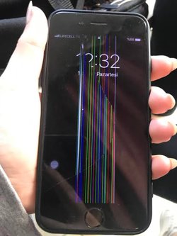 Yüksek voltaj nedeniyle işlemcisi yanan bir telefona, yüksek voltaj iç ekrana zarar verir mi?(Yanar, kırılır mı?