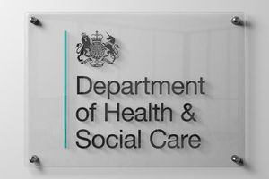 UK Government Unveils Graduate Guarantee For NHS Hires