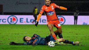 Laval Triumphs Over Paris FC 3-0 In Ligue 2 Showdown