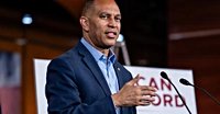 Hakeem Jeffries Gives Mamdani Last-Minute Endorsement for N.Y.C. Mayor