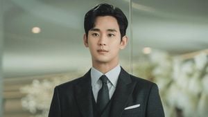 Kim Soo-Hyun Denies Dating Allegations With Late Actress Kim Sae-Ron