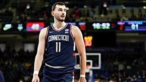 St John’s Red Storm Challenge UConn Huskies In Big East Thriller