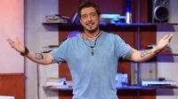 Vincenzo De Lucia è Milly Carlucci e scoppia il delirio: ecco gli ospiti di 