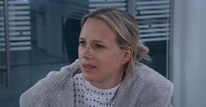 Steph Miligan Faces Dark Times In Emmerdale