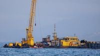Diver dies as operation to raise the Bayesian superyacht begins