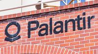 Palantir's Hot Momentum Returns As Stock Nears Buy Point