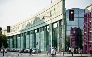 University Of Warsaw Library Evacuated Amid Bomb Threats