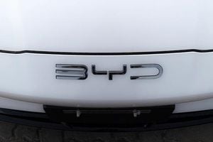 BYD Takes EV Charging To New Heights With 5-Minute Solution