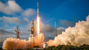 SpaceX Successfully Launches Koreasat-6A Communications Satellite