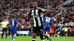 Newcastle Hosts Chelsea In Crucial Champions League Clash