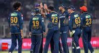 Kolkata Knight Riders 43/2 in 5.3 Overs | KKR vs GT Live Score, IPL 2025: Mohammed Siraj removes Rahmanullah Gurbaz in first over  - The Times of India