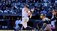 Anthony Volpe keeps the party going on Opening Day, hits another Yankees home run