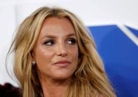 Britney Spears bares more than her back in bold Instagram post | The Express Tribune