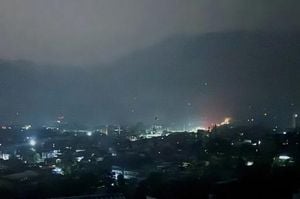 India And Pakistan Exchange Missile Strikes Amid Kashmir Tensions