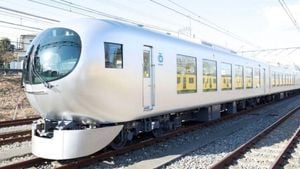 Seibu Railway Introduces New Rolling Stock For Yamaguchi Line