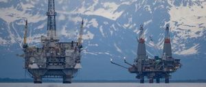 Trump Administration Prioritizes Oil Permits Amid Shutdown
