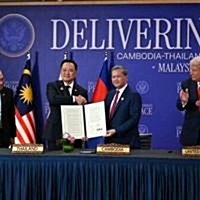 Trump co-signs Thailand-Cambodia ceasefire agreement