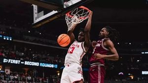 Wisconsin Badgers Defeat Montana Grizzlies In First Round