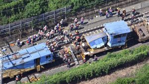 Osaka Loop Line Services Temporarily Halted After Smoke Incident