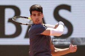 Carlos Alcaraz Faces Jaume Munar In Thrilling Queen’s Clash