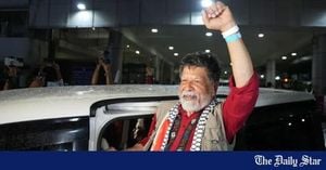 Shahidul Alam Returns Home After Israeli Detention