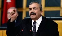 Sırrı Süreyya Önder Kalp Krizi Geçirdi!