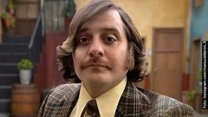 Chespirito Series Reveals True Story Behind Chapulín Colorado