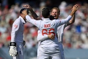 Joe Root Breaks Test Catch Record With Stunning Catch