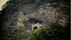 Kayalara Gömülü Tarih: Dağın İçindeki Unutulmaz Kale