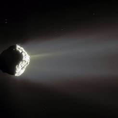  Comet Churyumov Gerasimenko in Crescent 