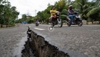 Philippines earthquake video: Cebu quake kills at least 69