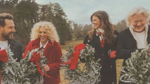 Little Big Town Brings Holiday Magic To Opry