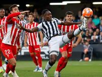 El CD Castellón se impone con autoridad al Sporting en una noche mágica