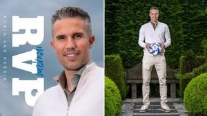 Van Persie Brings Coaching Staff From Heerenveen To Feyenoord