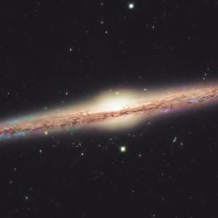  NGC 4565: Galaxy on Edge 