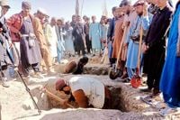Afghan, Pakistani delegations meet in Doha for talks - Taipei Times