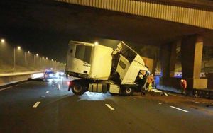 M25 Chaos As Serious Crash Blocks Traffic Near Heathrow