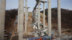 Tragic Overpass Collapse Claims Lives Of Workers