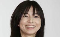 「重い鎧を脱ぎ捨てて…」女優・山口智子（60）が“初めてのグラビア”に出たワケ《キムタクと夫婦で交流も》 | 文春オンライン