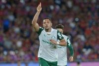 Palmeiras defiende la punta del Brasileirao en el derbi contra el invicto Sao Paulo
